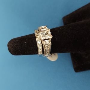 Beautiful Silver Wedding Set.  Size 7